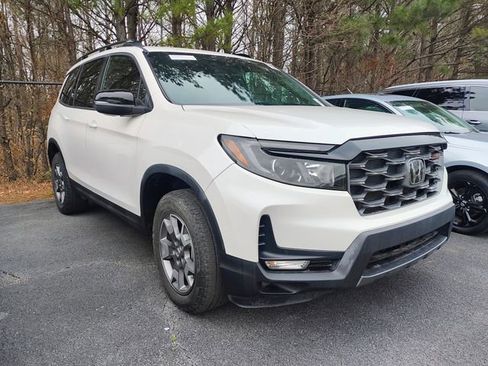 Certified 2023 Honda Passport TrailSport image 3