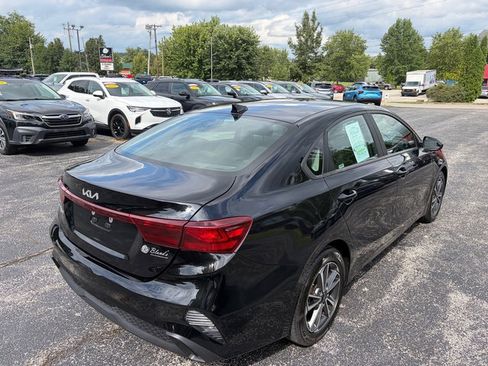 Used 2024 Kia Forte LXS FWD image 7