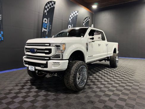 Used 2020 Ford F350 Platinum image 1