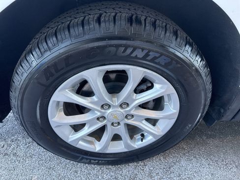 Used 2020 Chevrolet Equinox LS image 13