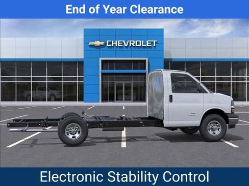 New 2025 Chevrolet Express 3500 w/ Power Convenience Package image 5