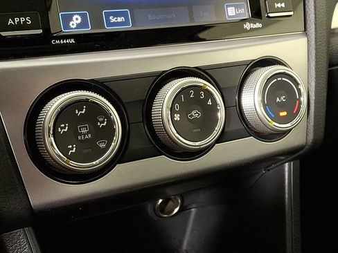 Used 2015 Subaru Impreza 2.0i Premium AWD/4WD image 16