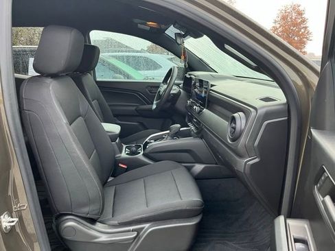 Used 2024 Chevrolet Colorado Trail Boss w/ Advanced Trailering Package image 24