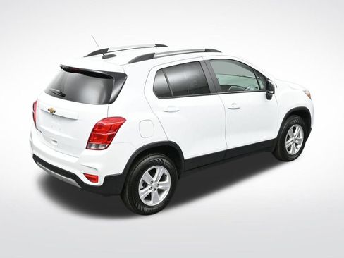 Certified 2022 Chevrolet Trax LT w/ LT Convenience Package image 20