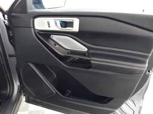 Used 2021 Ford Explorer ST w/ Equipment Group 401A AWD/4WD image 18