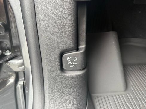 New 2025 Ford Explorer Active w/ Active Comfort Package RWD image 17