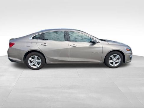 Used 2024 Chevrolet Malibu LT image 8