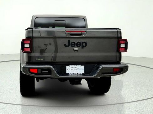 Used 2021 Jeep Gladiator Overland AWD/4WD image 6