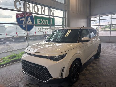 New 2025 Kia Soul EX image 3