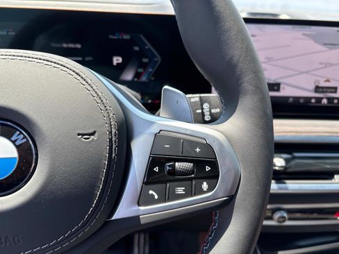 Used 2025 BMW X5 M60i image 21