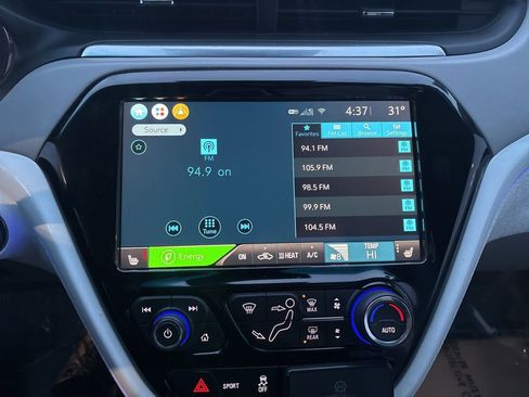 Used 2020 Chevrolet Bolt Premier w/ Infotainment Package image 25