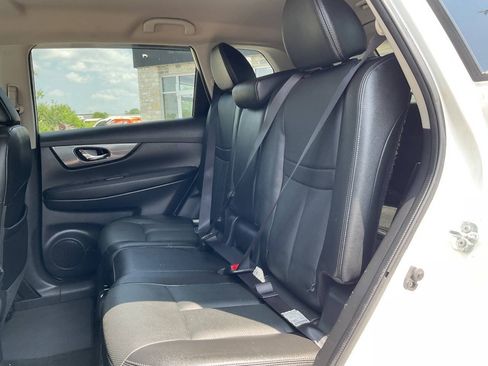 Used 2016 Nissan Rogue SL FWD image 28