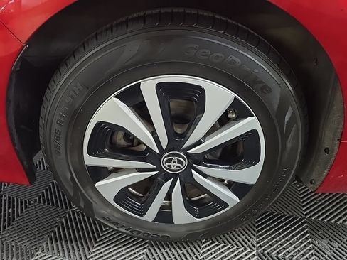 Used 2017 Toyota Prius Prime Plus FWD image 13
