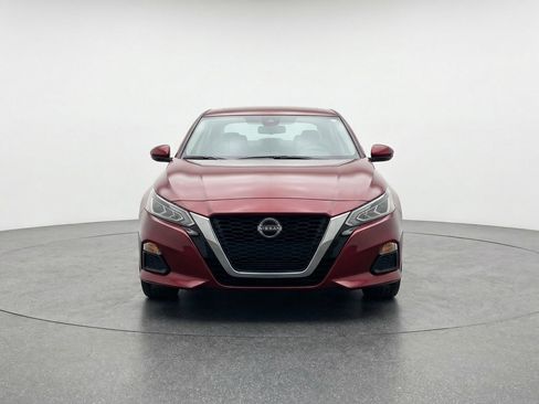 Used 2025 Nissan Altima 2.5 SV image 2