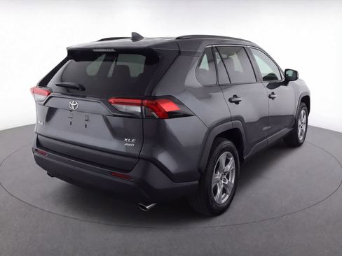 Used 2024 Toyota RAV4 XLE w/ Convenience Package image 4