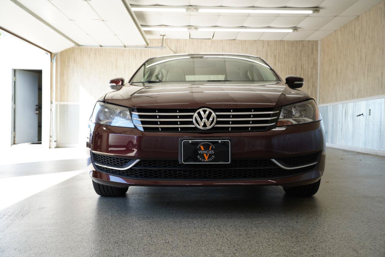 Used 2013 Volkswagen Passat TDI SE FWD image 2
