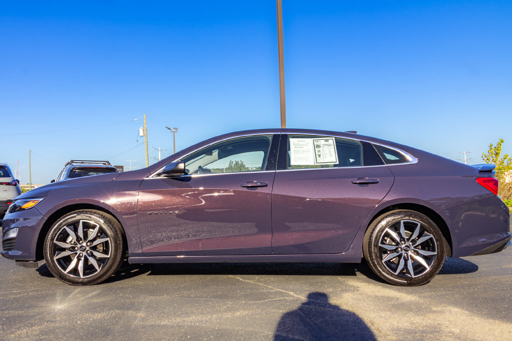 Used 2025 Chevrolet Malibu RS FWD image 7