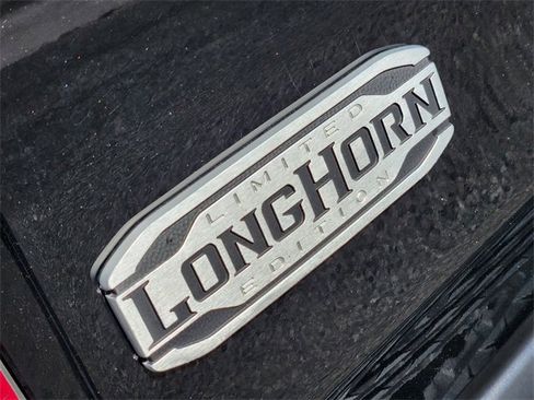 Used 2022 RAM 1500 Limited w/ Body Color Bumper Group image 12