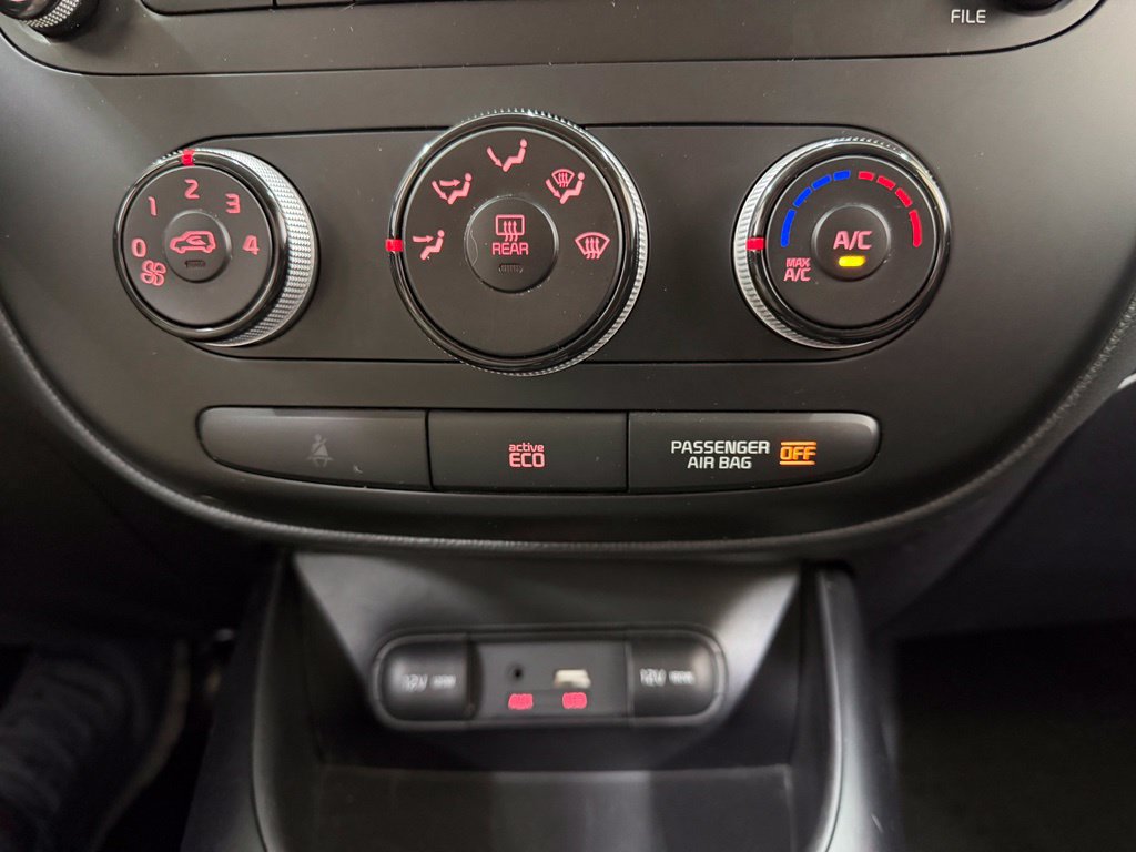 Used 2015 Kia Soul FWD image 28