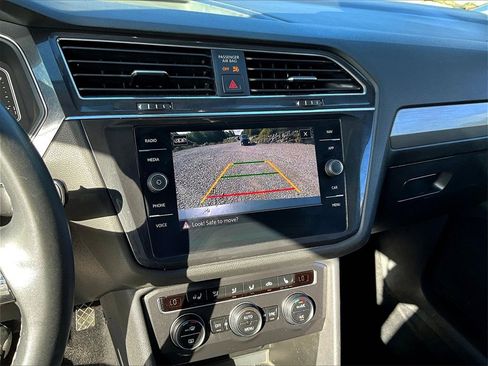 Used 2021 Volkswagen Tiguan SEL image 19