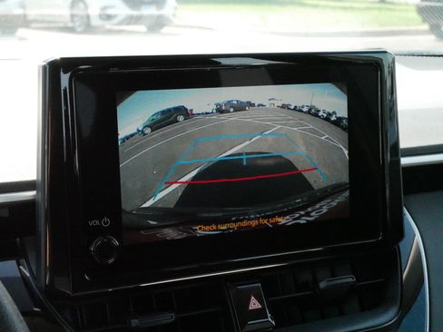 Certified 2025 Toyota Corolla LE FWD image 29