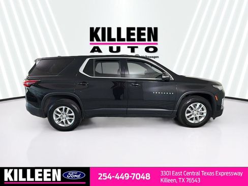 Used 2023 Chevrolet Traverse LS w/ Safety Package FWD image 7