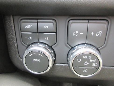 New 2026 GMC Yukon XL Elevation w/ Elevation Premium Package image 17