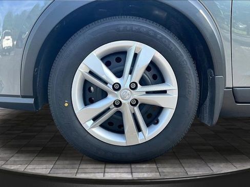 Used 2025 Nissan Kicks Play S FWD image 30