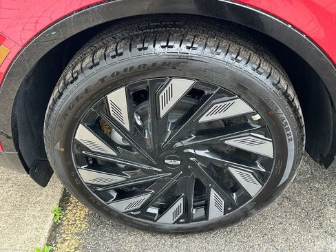 New 2026 Lincoln Nautilus Reserve w/ Jet Appearance Package AWD/4WD image 6