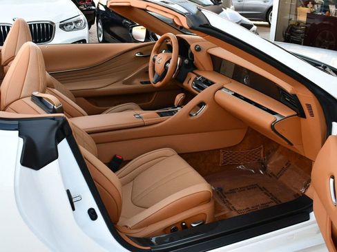 Used 2022 Lexus LC 500 Convertible image 58