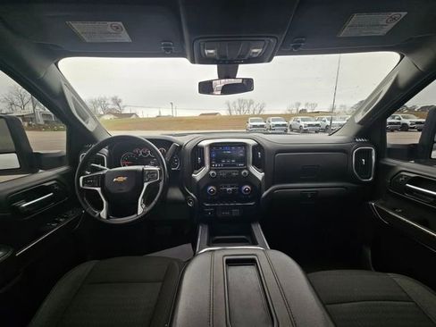Used 2022 Chevrolet Silverado 2500 LT w/ Convenience Package AWD/4WD image 12