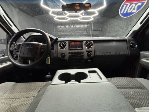 Used 2011 Ford F250 XLT w/ XLT Interior Pkg AWD/4WD image 21