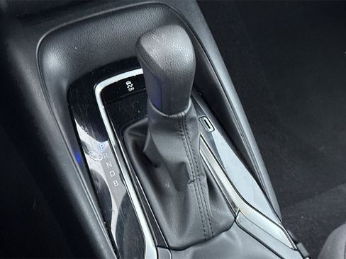 Used 2023 Toyota Corolla LE image 29