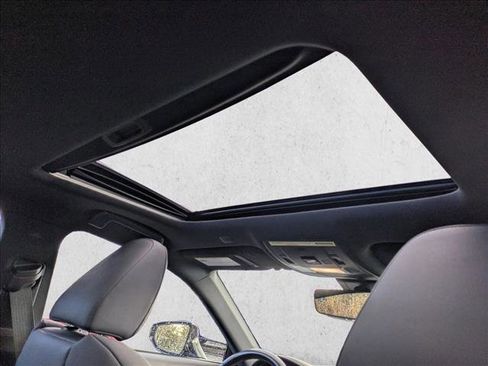 Used 2022 Lexus IS 350 F Sport image 19