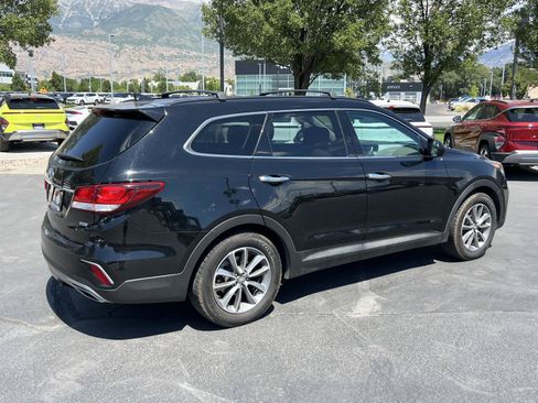 Used 2017 Hyundai Santa Fe SE AWD/4WD image 7