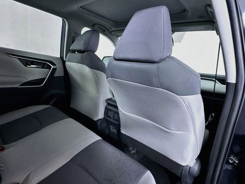 Used 2025 Toyota RAV4 XLE w/ Convenience Package FWD image 27