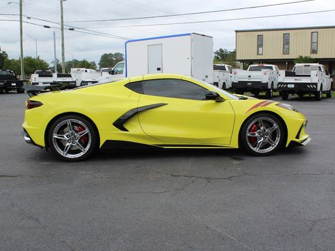 Used 2022 Chevrolet Corvette Stingray Preferred Cpe w/ Z51 Performance Package RWD image 4