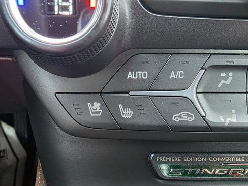 Used 2014 Chevrolet Corvette Z51 3LT 2D Convertible w/ 3LT Preferred Equipment Group image 16