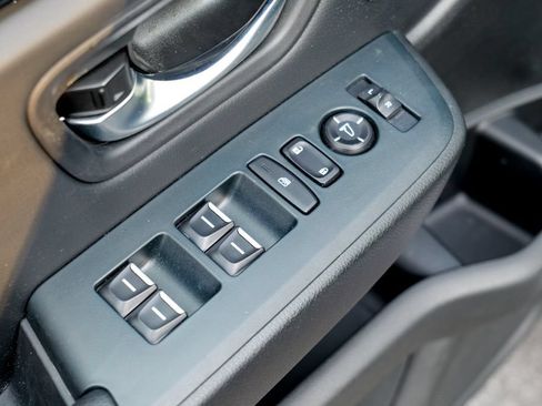 Used 2025 Honda Pilot EX-L image 19