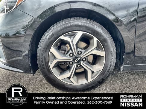 Used 2021 Kia Forte LXS FWD image 9