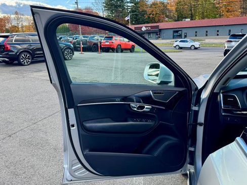 Used 2018 Volvo XC90 T5 Momentum w/ Momentum Plus Package image 13