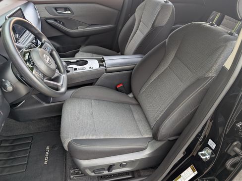 Used 2023 Nissan Rogue SV FWD image 16