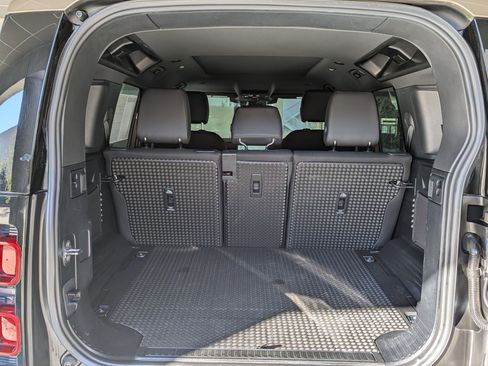 Certified 2025 Land Rover Defender 110 S image 30