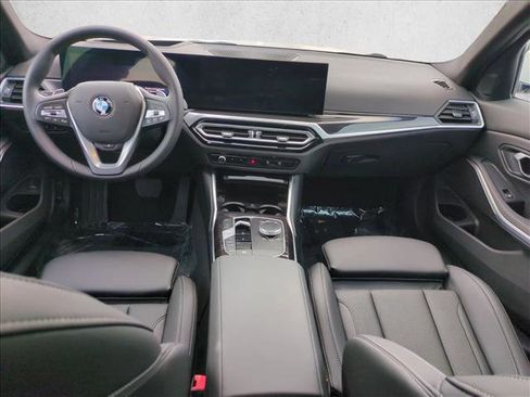 Certified 2024 BMW 330i Sedan w/ Premium Package RWD image 19