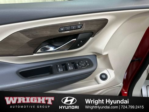 Used 2023 GMC Terrain Denali w/ Denali Premium Package image 10