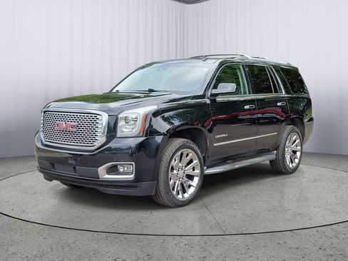 Used 2015 GMC Yukon Denali w/ Touring Package AWD/4WD image 5