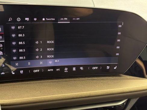 Used 2025 Audi Q5 Premium Plus w/ Premium Plus image 17