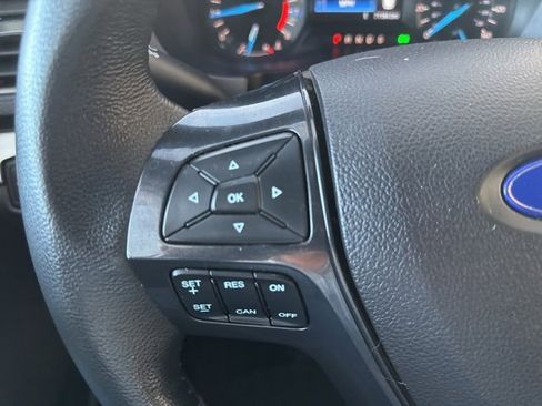 Used 2018 Ford Explorer XLT image 16