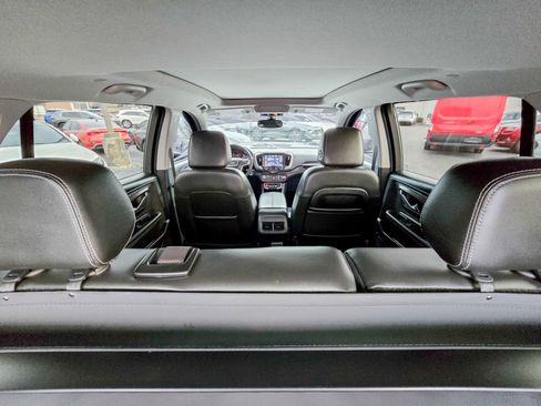 Used 2022 GMC Terrain SLT w/ Infotainment Package II image 56