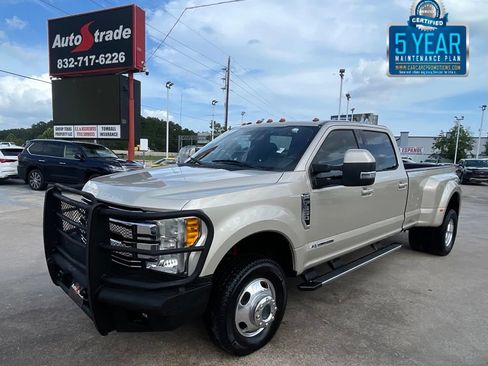 Used 2017 Ford F350 Lariat w/ Lariat Value Package AWD/4WD image 1